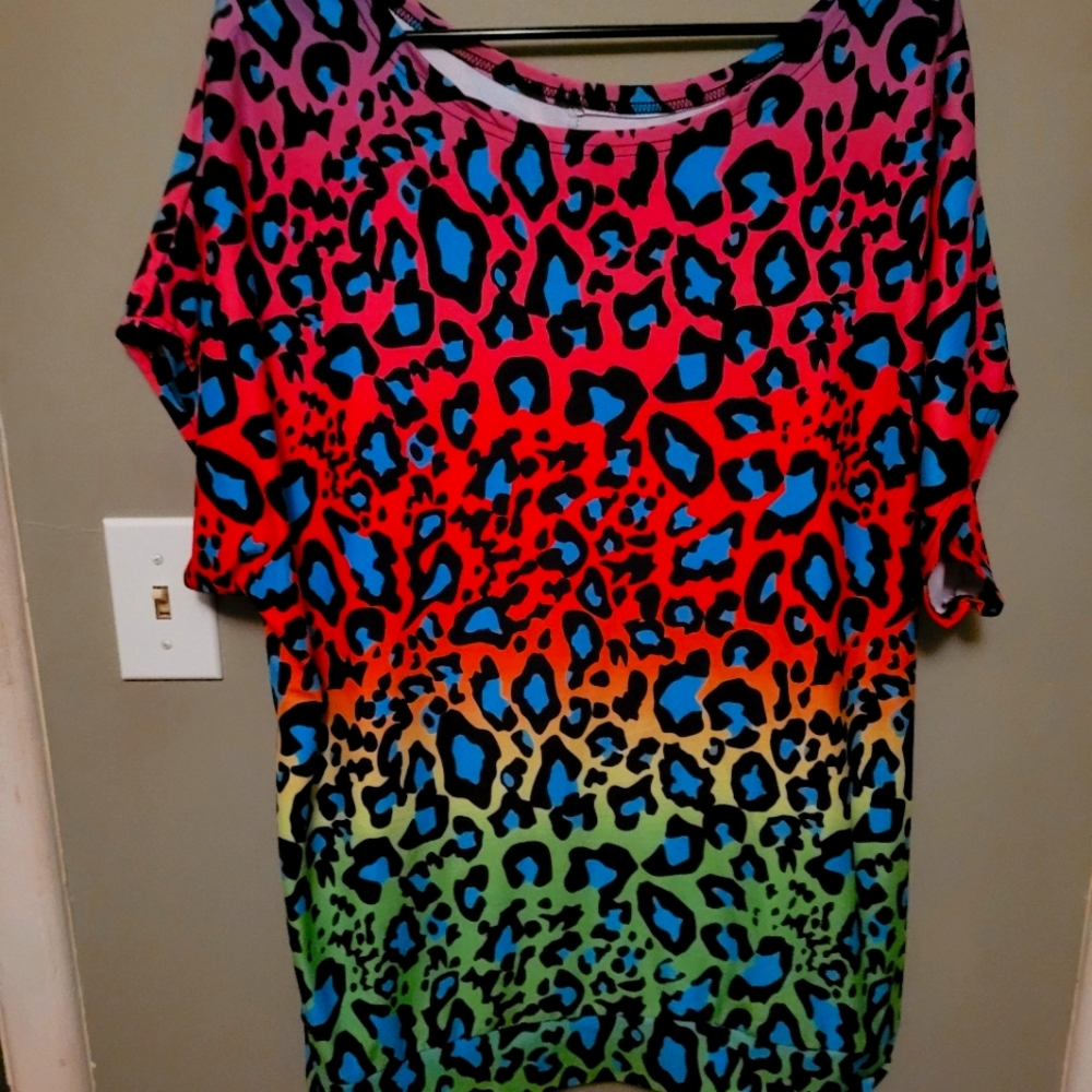 Leopard print top